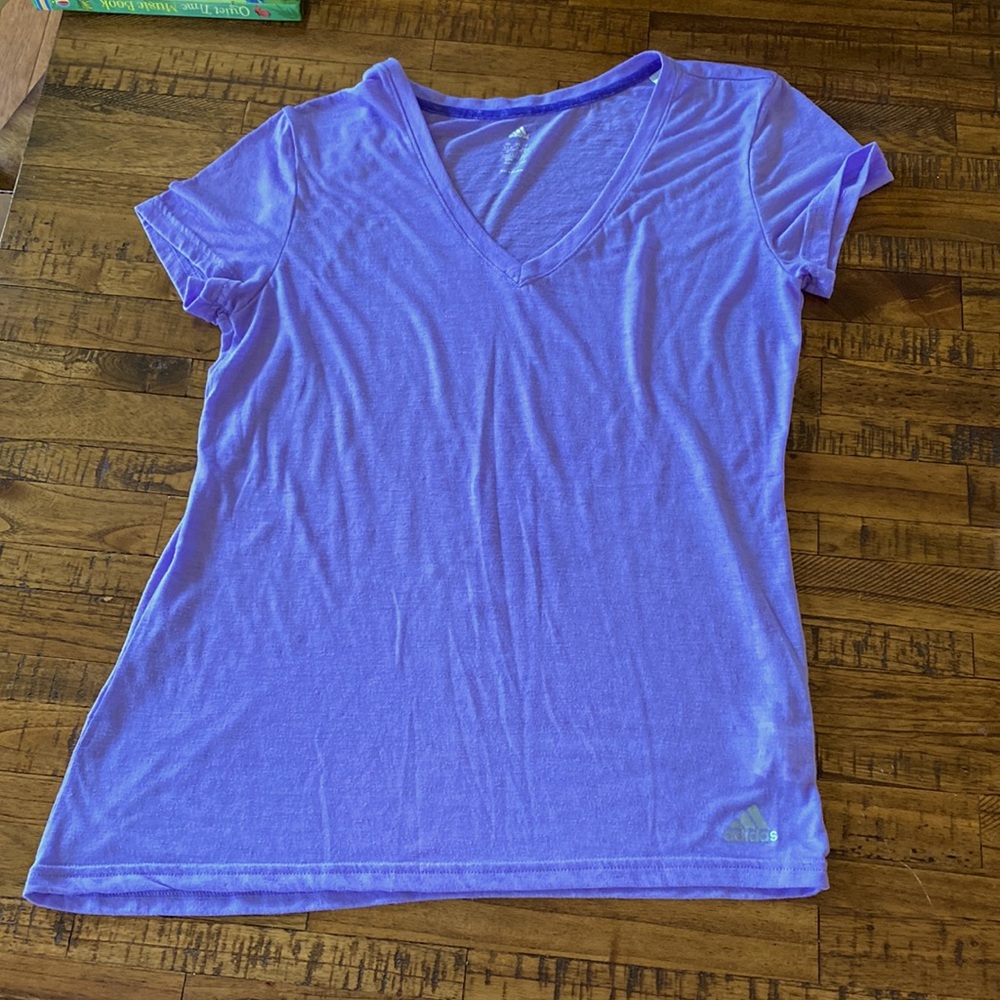 Adidas Athletic T-shirt Purple EUC Lightweight Breathable Fabric
